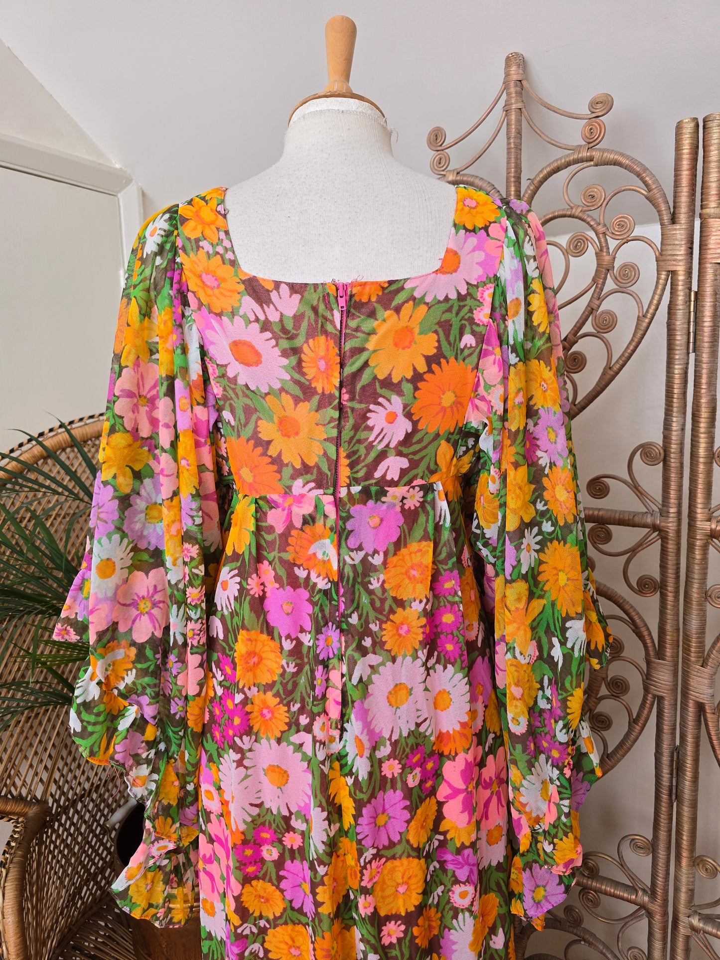 Vintage angel sleeves dress