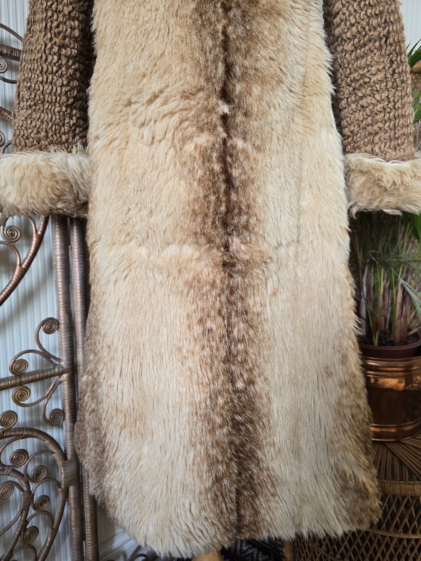 Vintage Astraka faux fur coat S