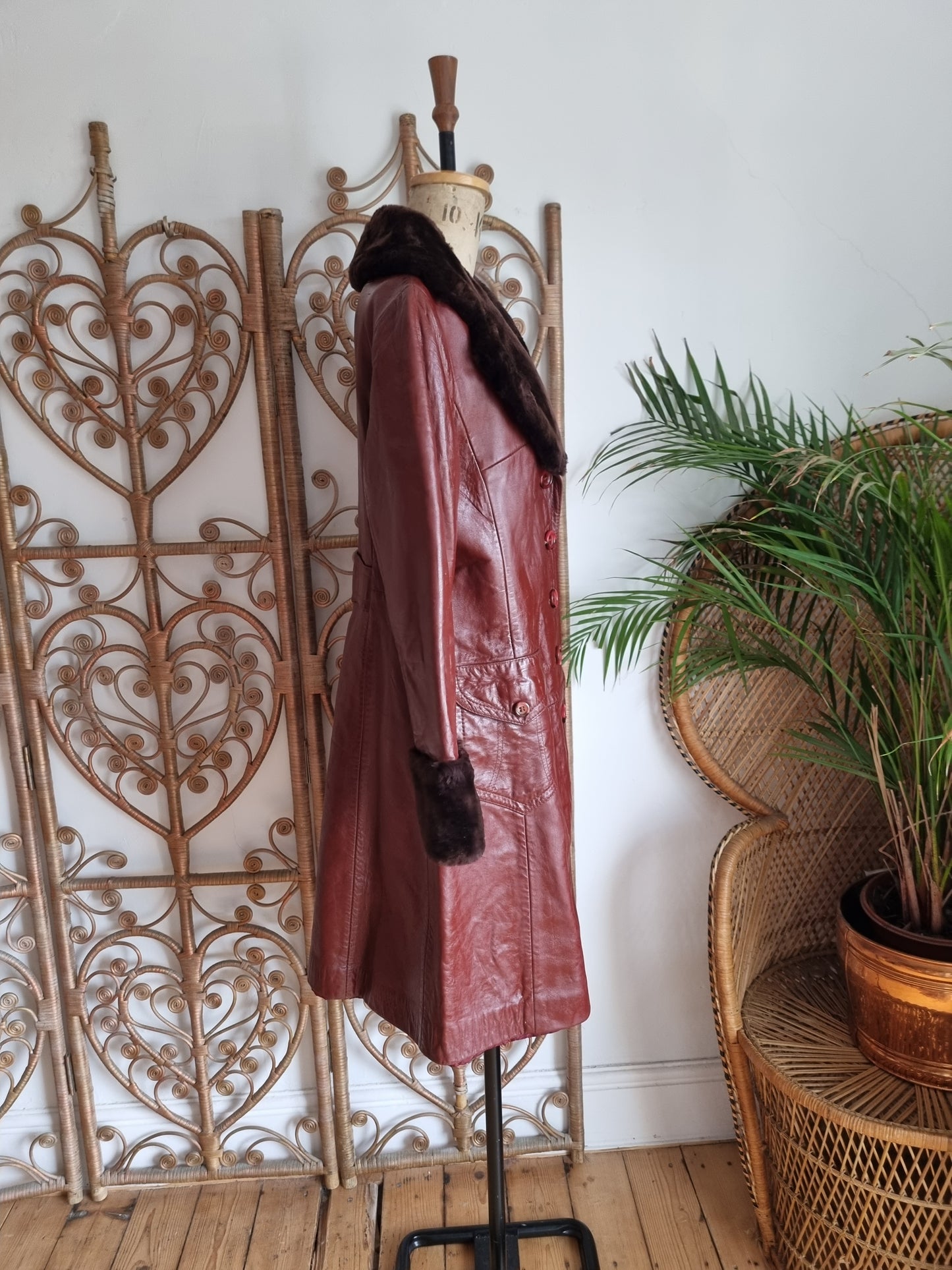 Vintage suede and leathercraft limited 70s leather coat M