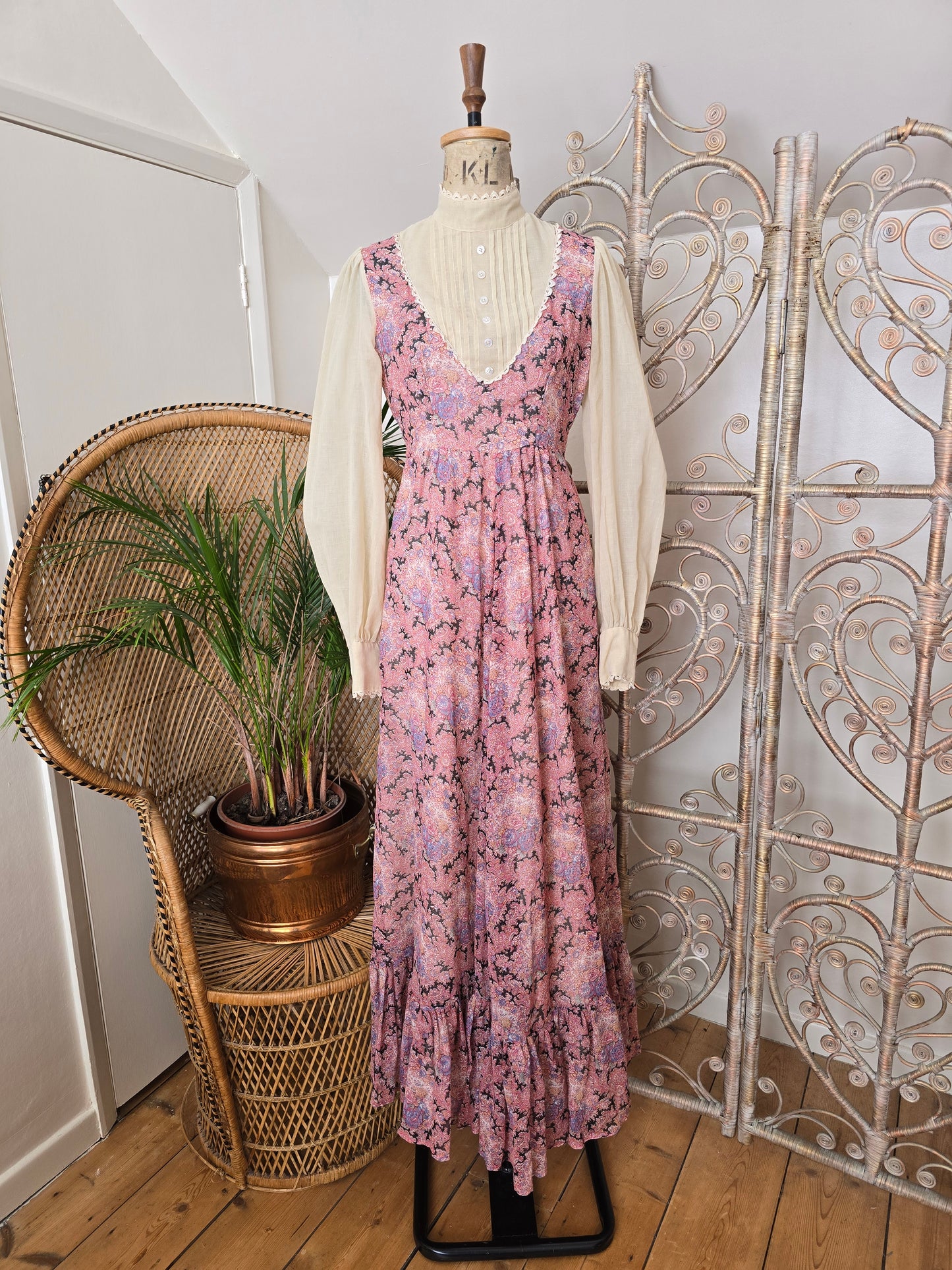 Vintage 70s Clothes Samuel Sherman maxi dress