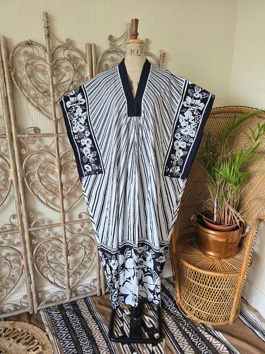Vintage kaftan dress