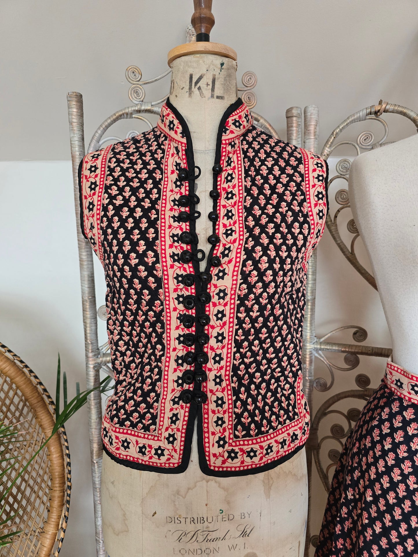 Vintage indian 70s two piece skirt waistcoat