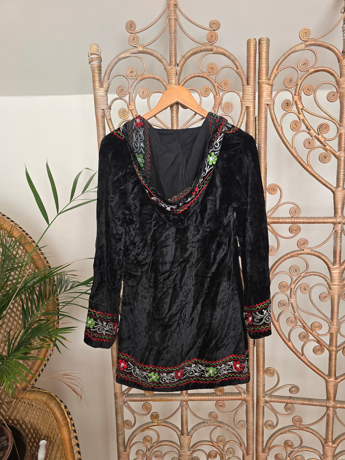 Vintage hooded embroidered velvet kaftan dress