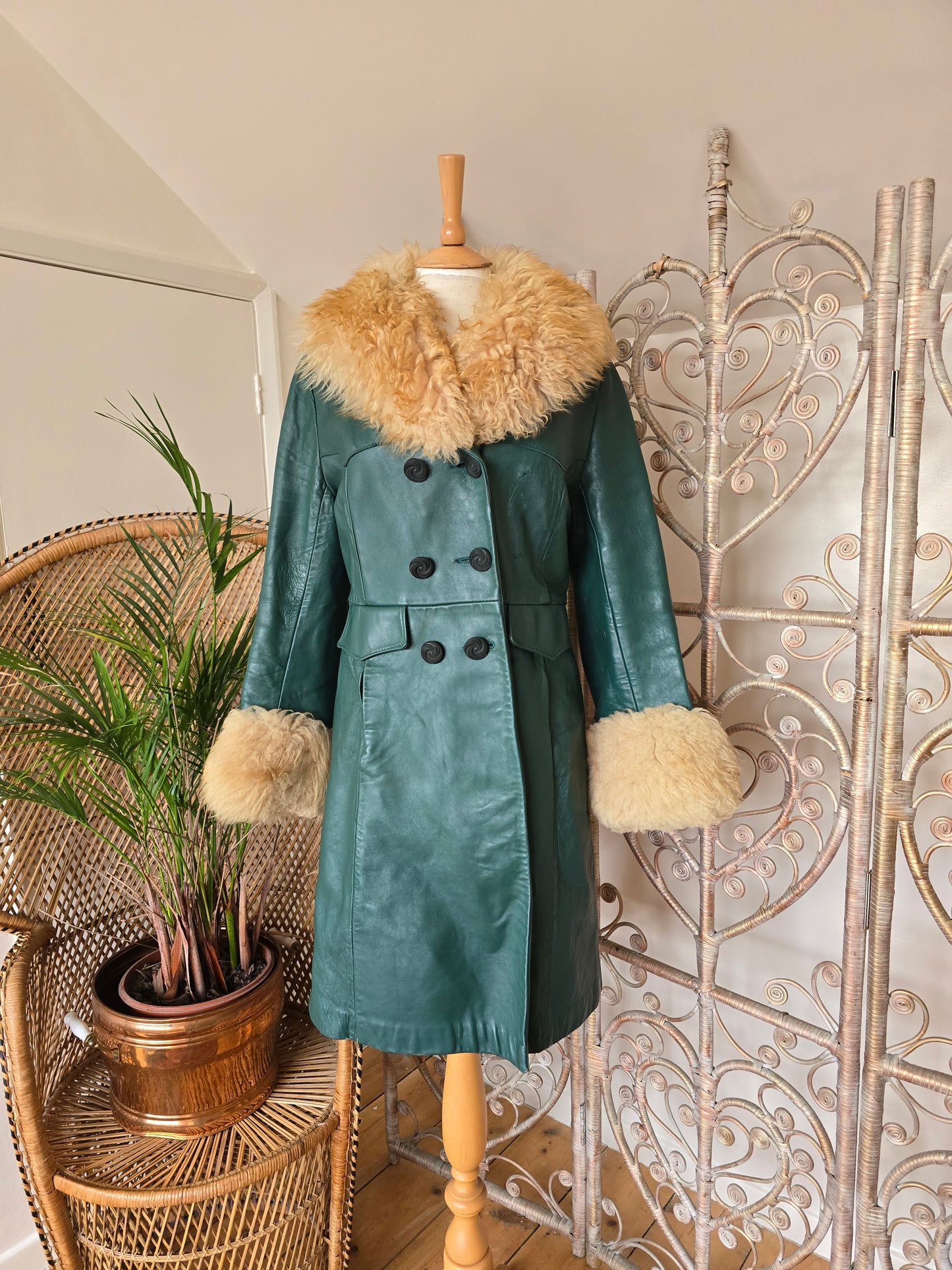 Vintage 70s leather coat