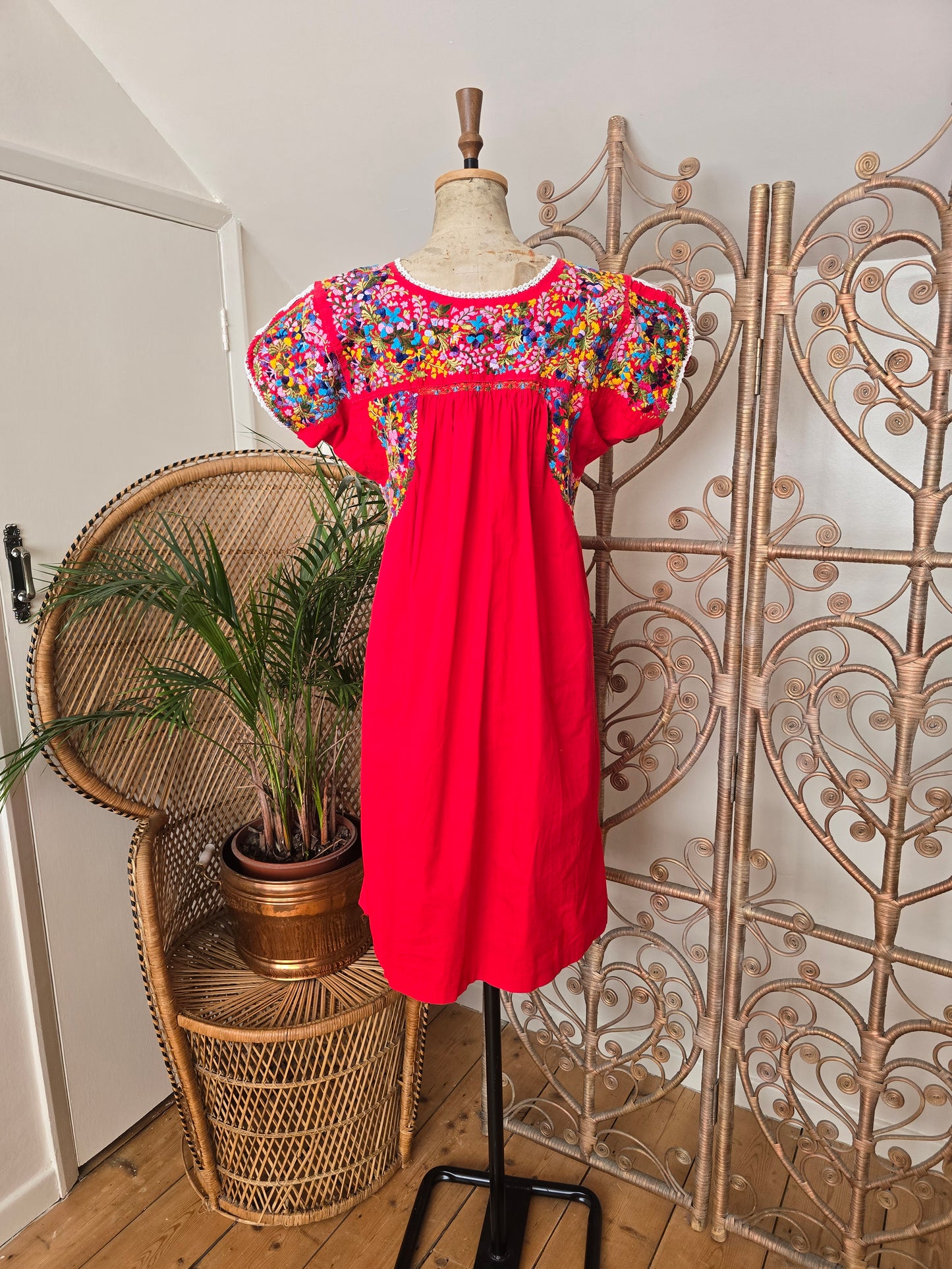 Vintage embroidered mexican dress