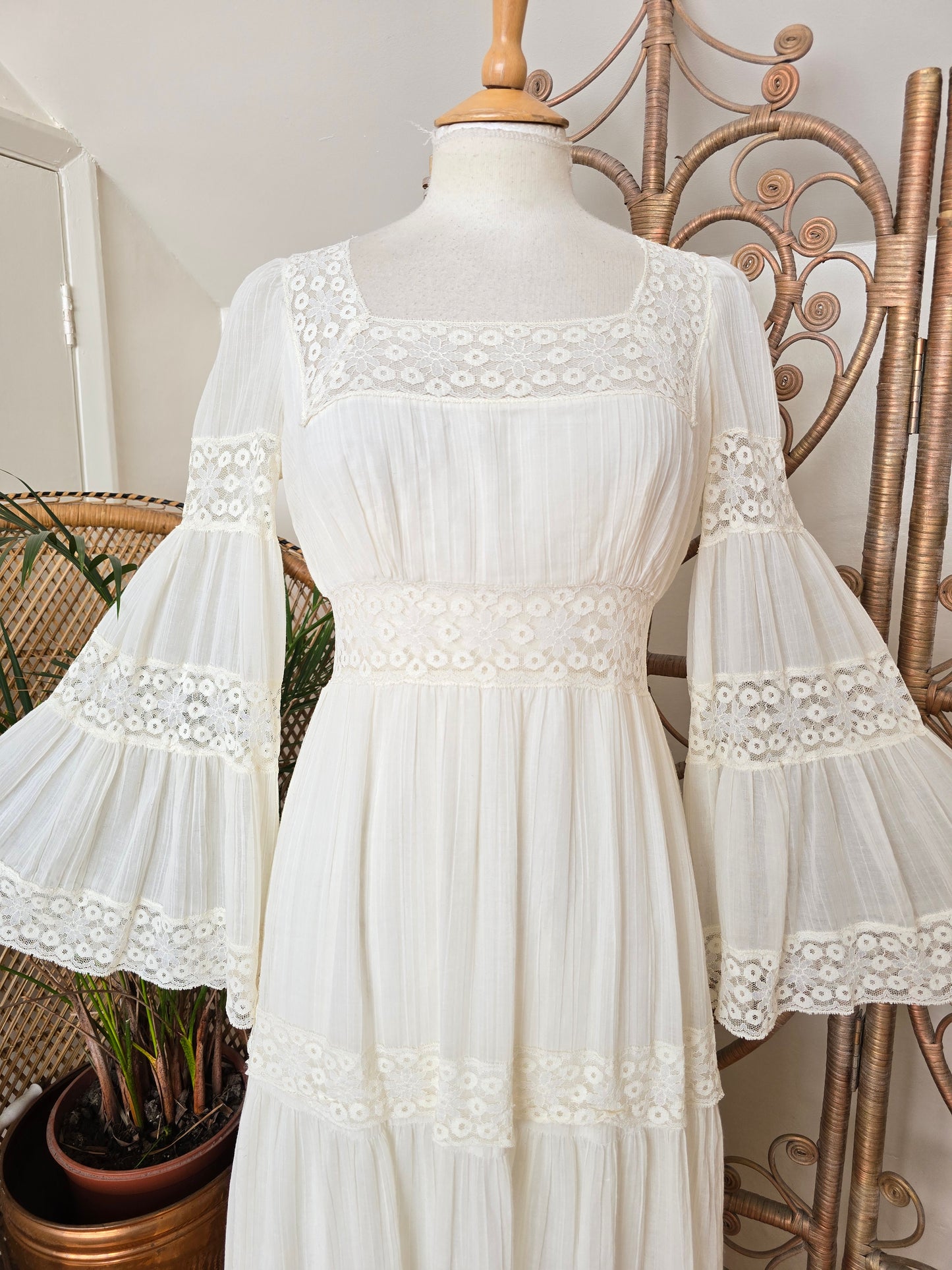 Vintage bell sleeves dress
