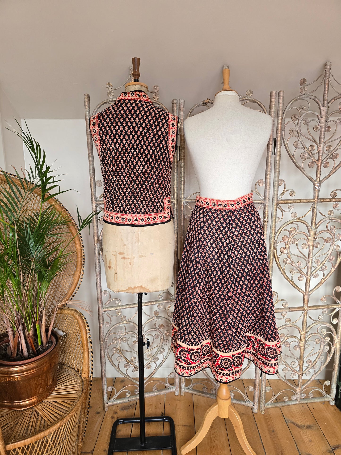 Vintage indian 70s two piece skirt waistcoat