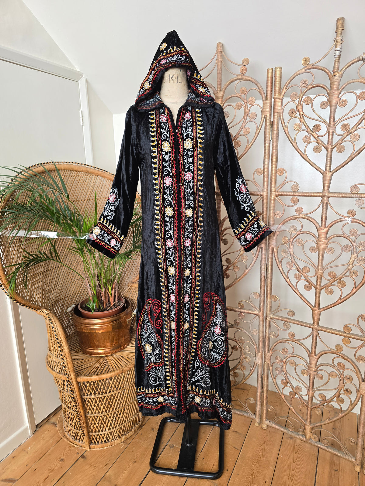 Vintage hooded embroidered velvet kaftan dress jacket
