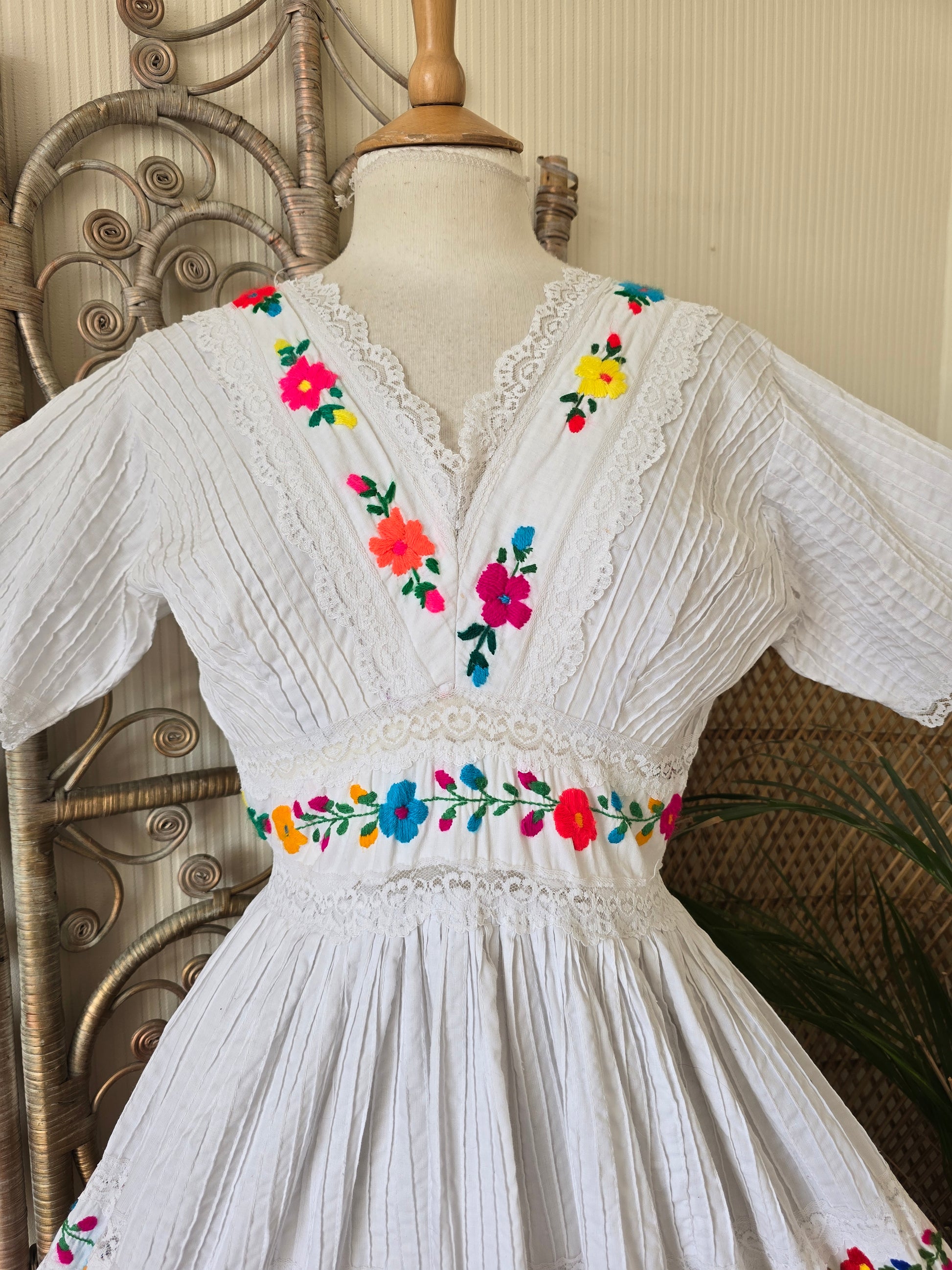 Vintage mexican dress – Sapphire and Sixpence Vintage mexican dress – Sapphire and Sixpence