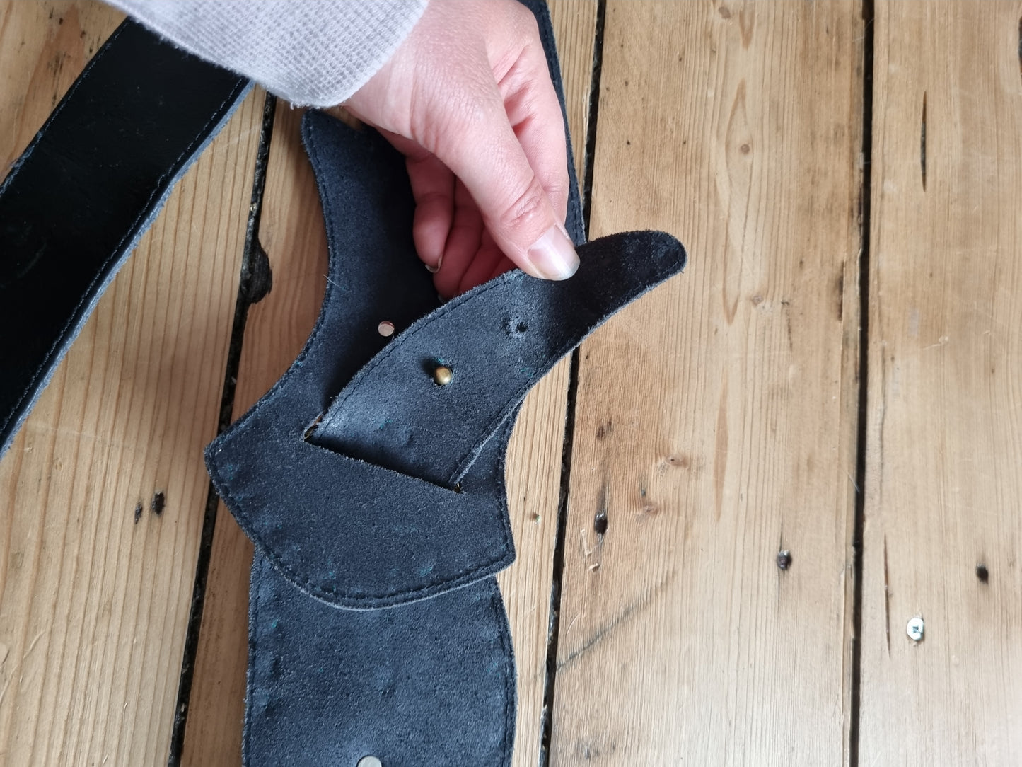 Vintage black bird waist leather belt