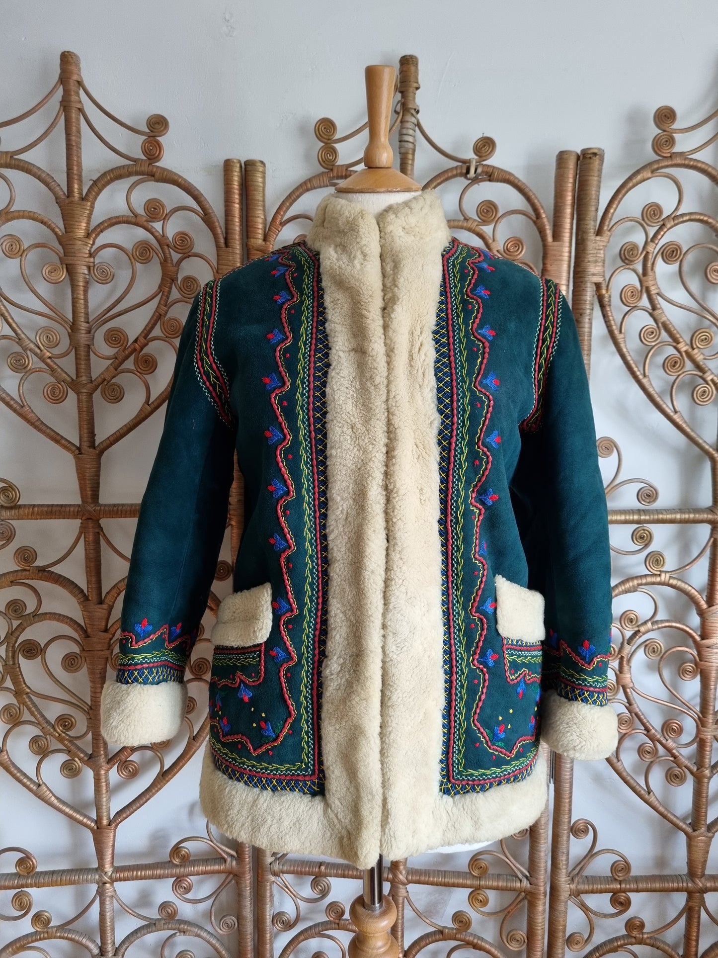 Vintage embroidered Polish 70s coat S