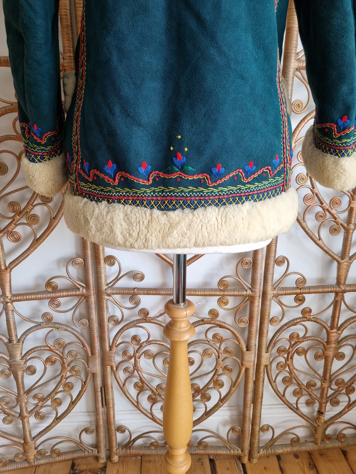 Vintage embroidered Polish 70s coat S