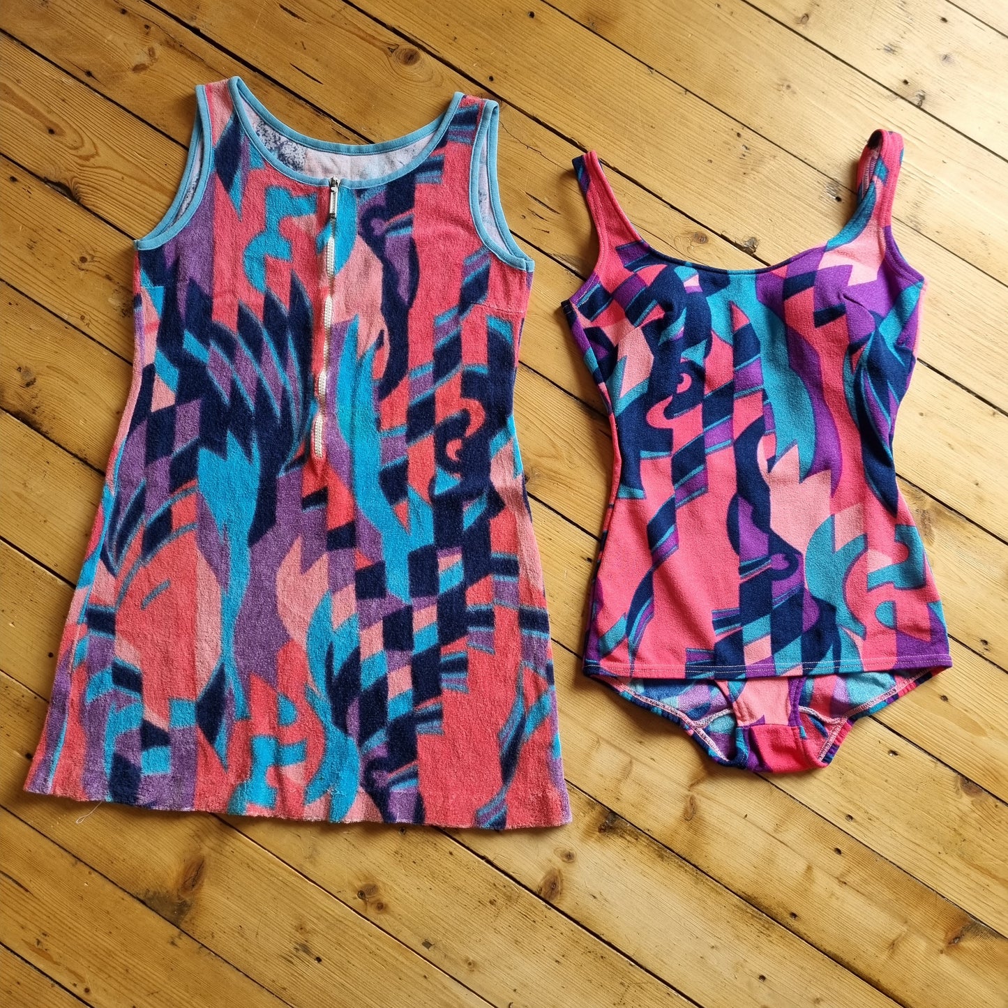 Vintage psychedelic swimsuit and towelling over dress S