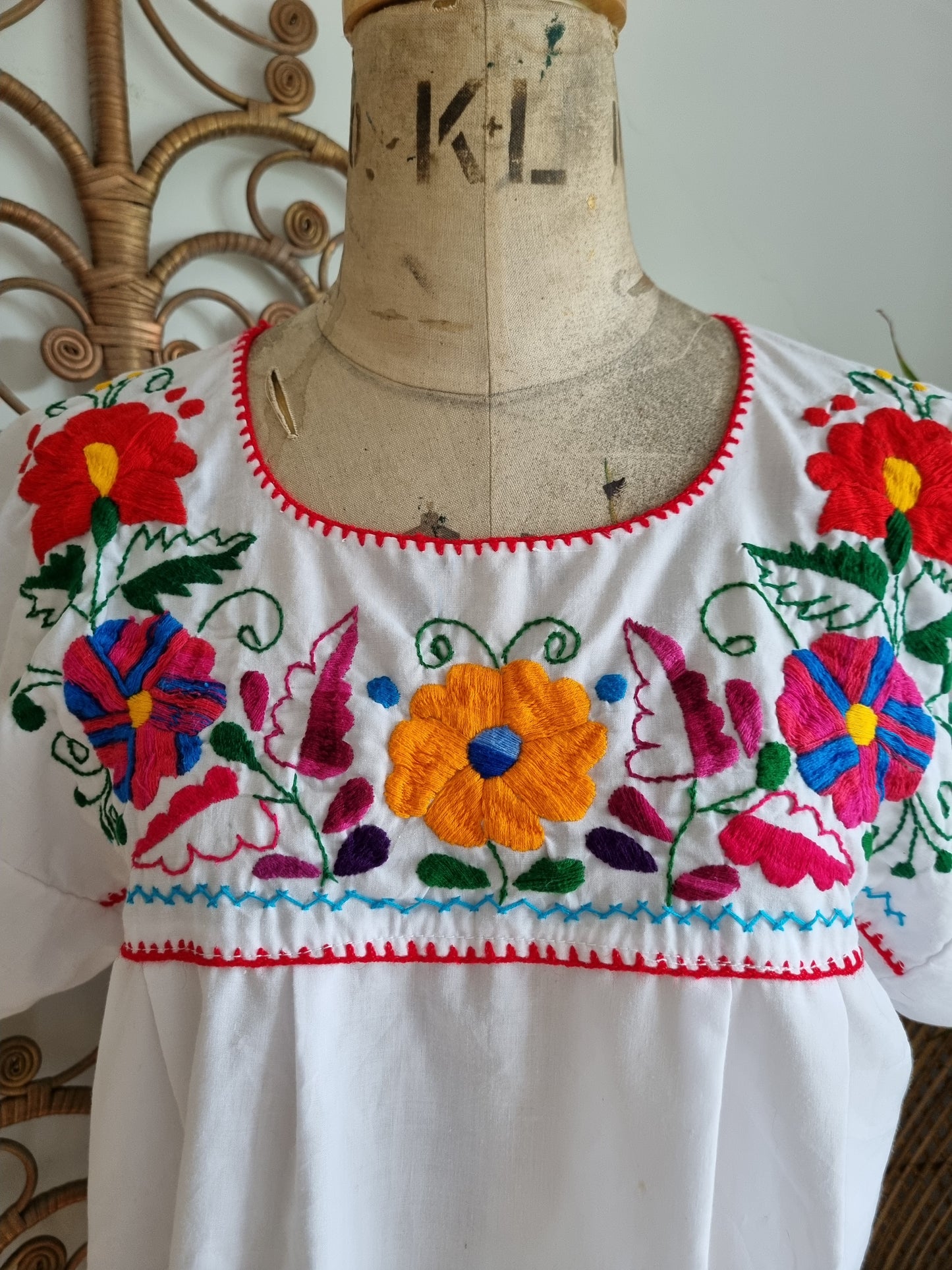Vintage mexican embroidered blouse
